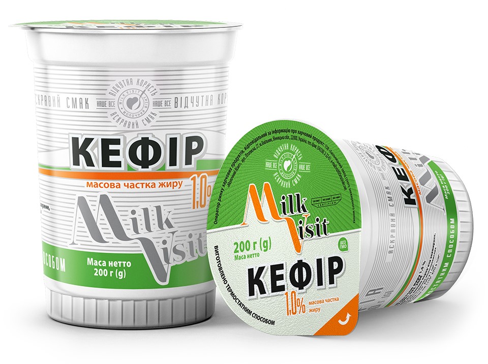 Кефір 1,0% жиру Молочний Візит, 200г, стакан пластиковий